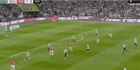 斗球足球直播-【联赛杯】曼联2比0纽卡斯尔 红魔时隔6年再度夺冠