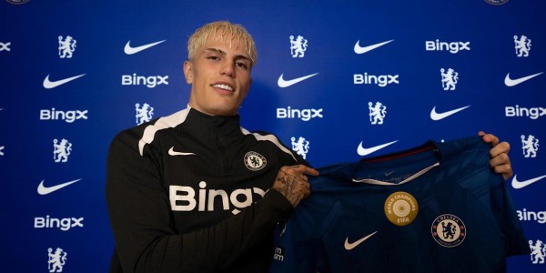 斗球体育直播-切尔西官方：新援加纳乔将身披球队的49号球衣