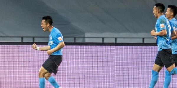 斗球体育直播-【中超观察】让足球回归本身 “大连人现象”才是希望